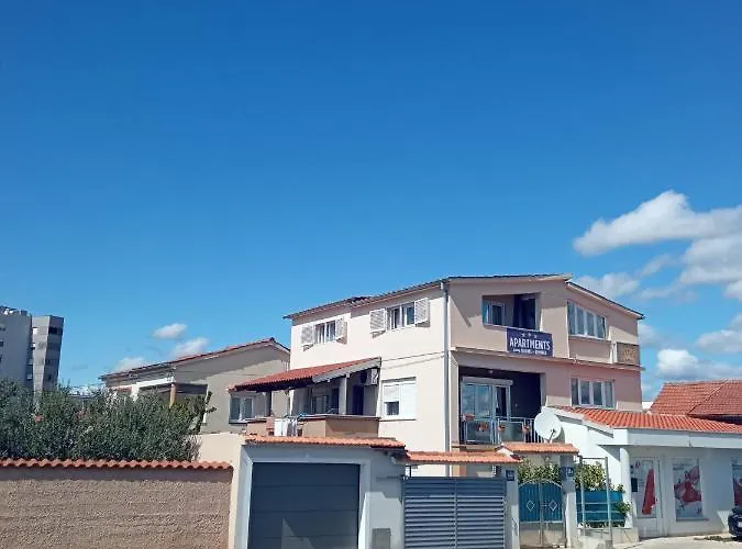 Meri- Near The Main Bus Station Appartamento Zara