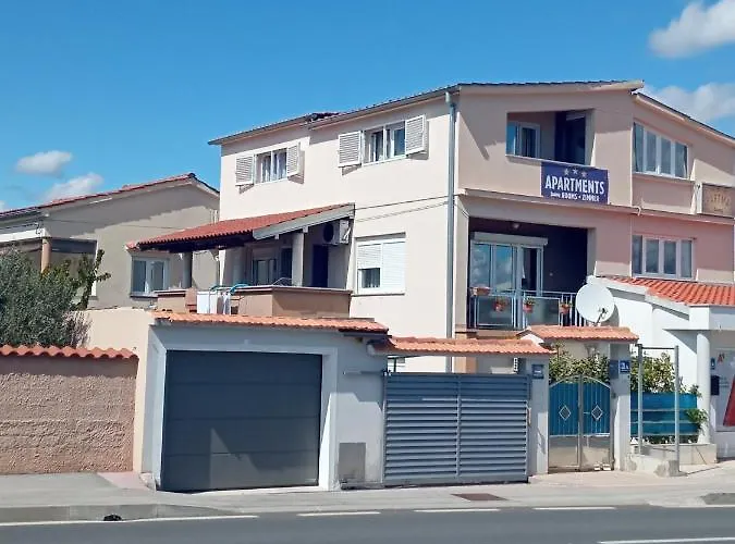 Meri- Near The Main Bus Station * Zara